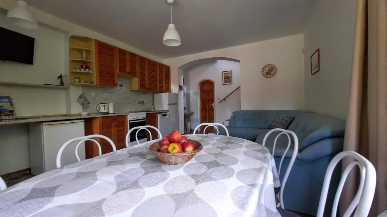 Biker Holiday Home Balatonakarattya Zewnętrze zdjęcie