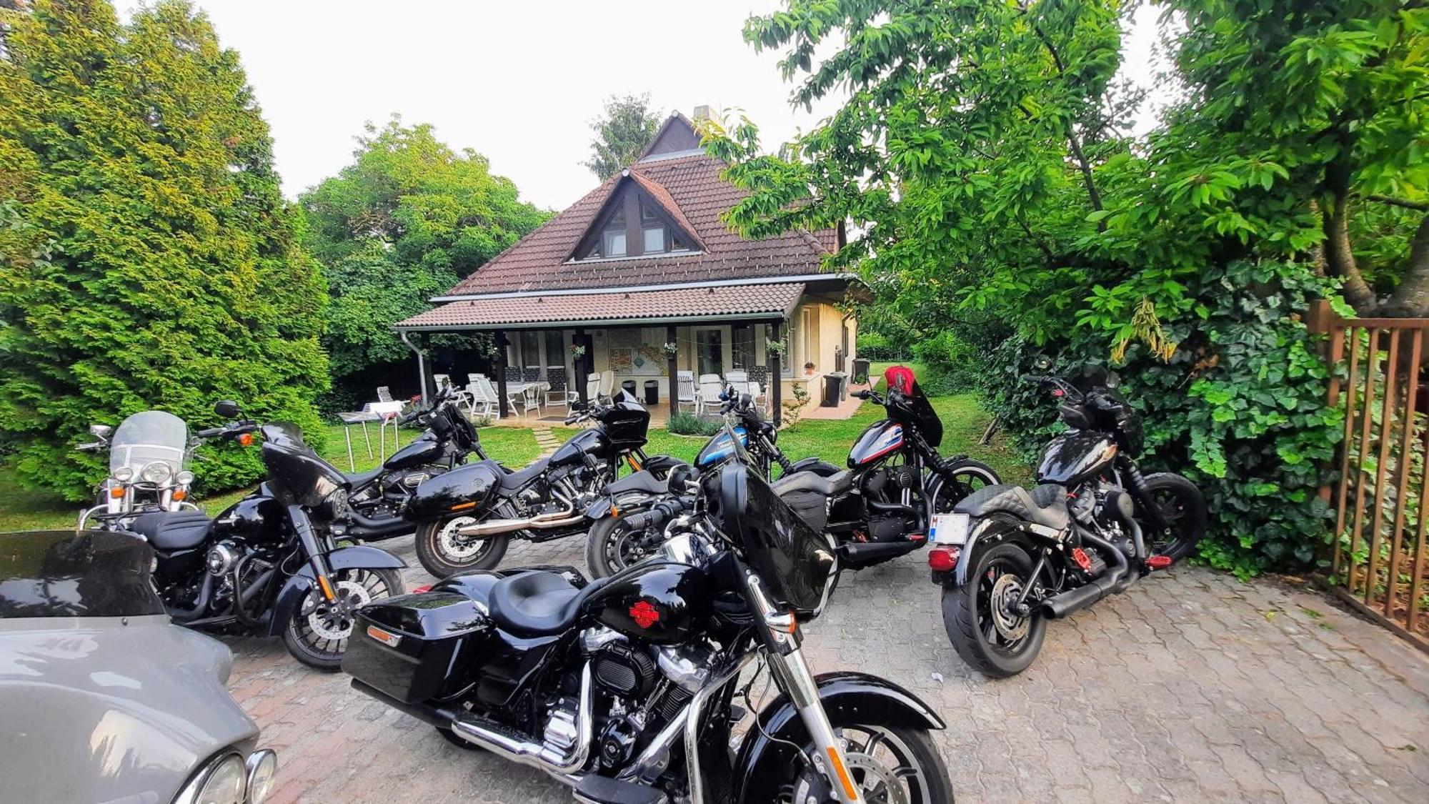 Biker Holiday Home Balatonakarattya Zewnętrze zdjęcie